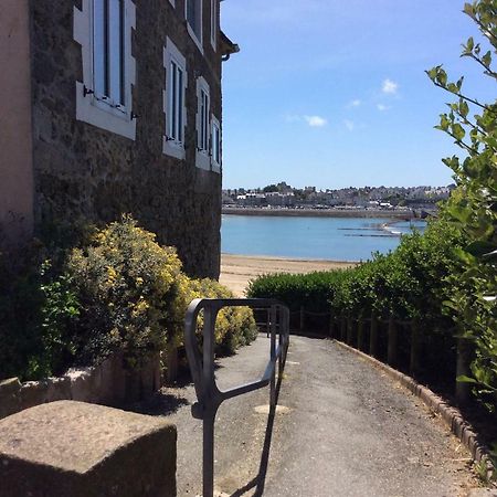 Le Dauphine 20M De La Plage Saint-Malo Exterior photo