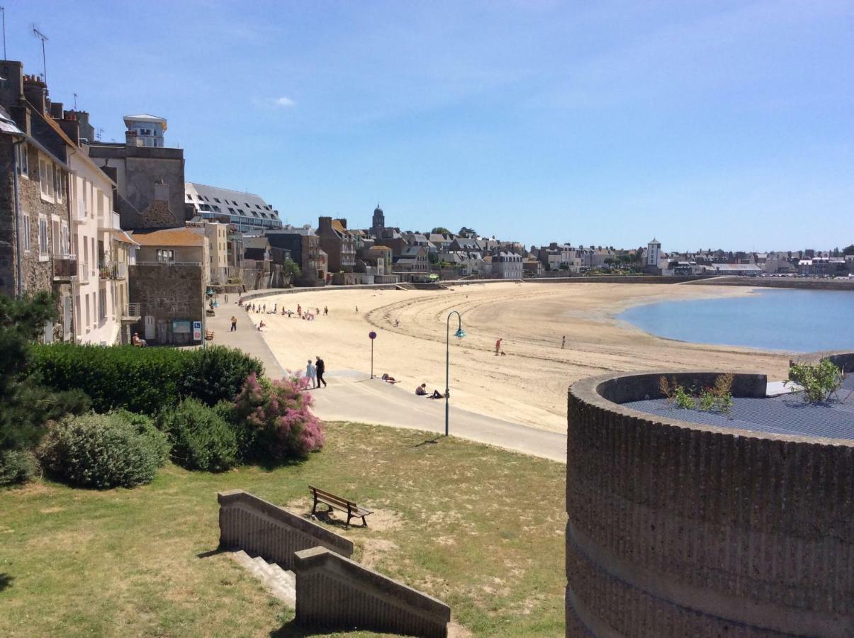Le Dauphine 20M De La Plage Saint-Malo Exterior photo