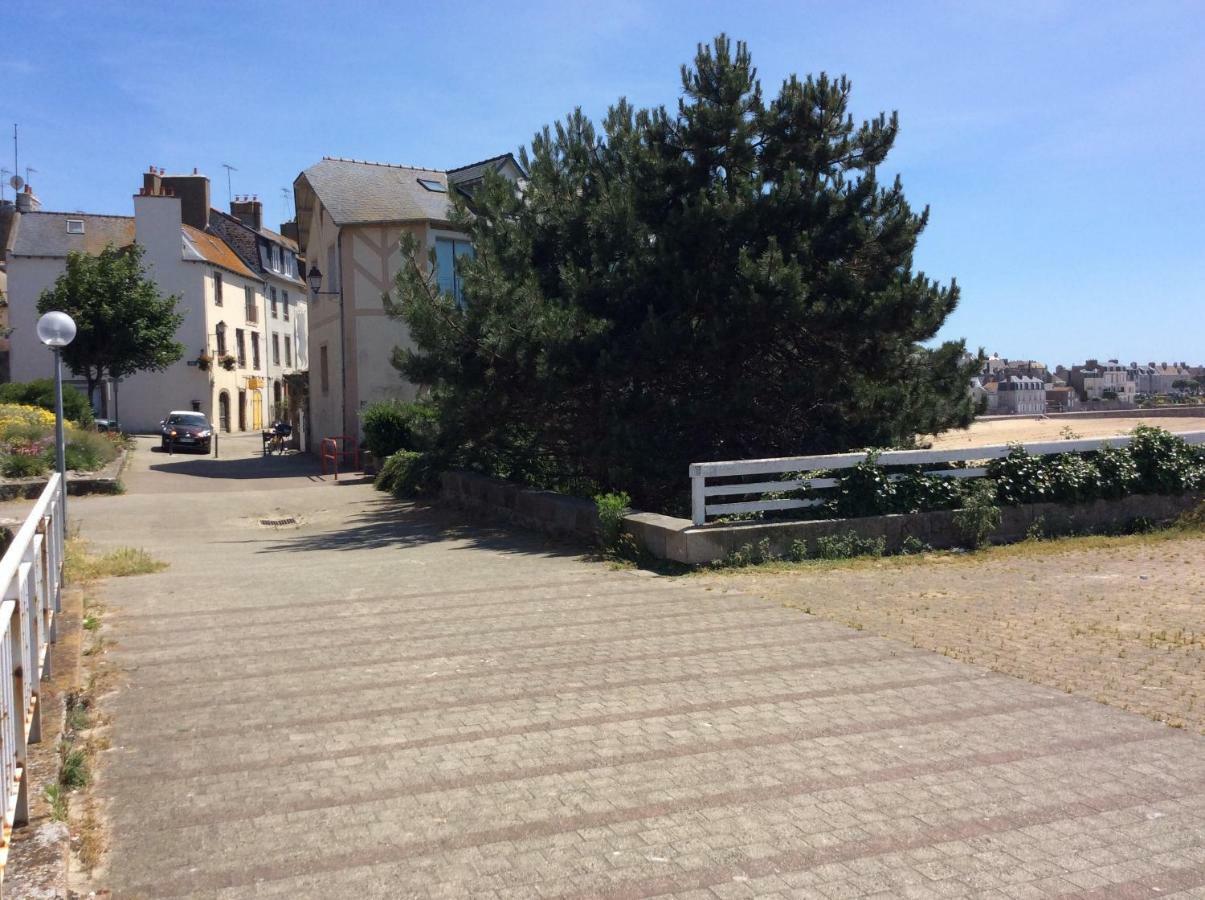 Le Dauphine 20M De La Plage Saint-Malo Exterior photo