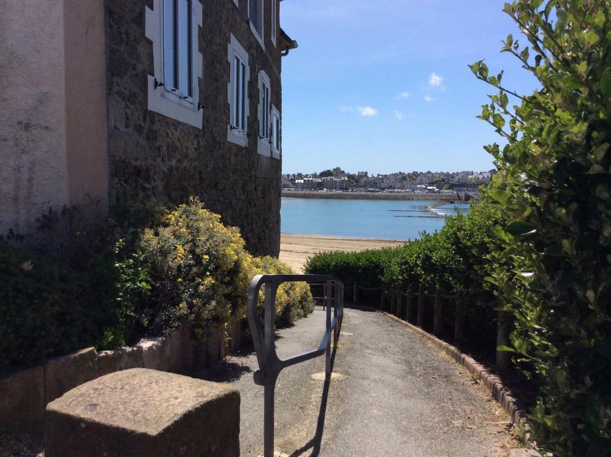 Le Dauphine 20M De La Plage Saint-Malo Exterior photo